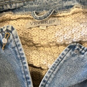 VEVERET Light Wash Denim Jean Jacket with Cream Knit Lining